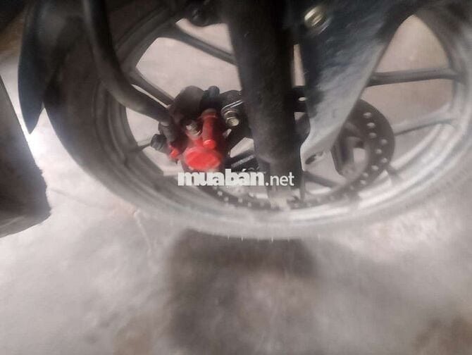 Cần bán xe do kẹt tiền