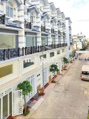 18 căn nhầ phố ngay ADV . SHR 2025