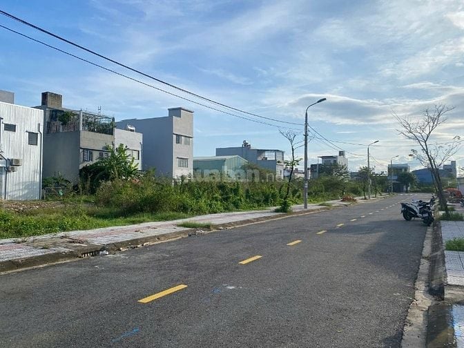 Bán cặp đất mặt tiền đường Hói Kiểng 10