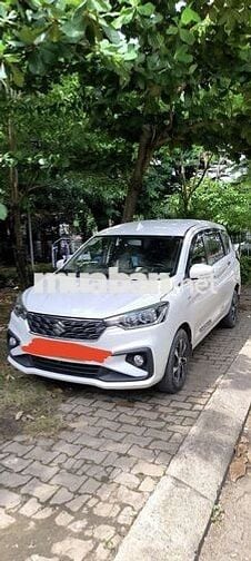 2022 Hybrid 1.5 AT - 77000 km