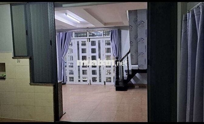 CHO THUÊ NHÀ HẺM 3 GÁC, 1 XET, CMT8 Q.10