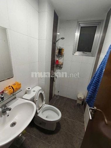 Nhà vừa làm lại, Căn hộ Idico, 75m2, Lũy Bán Bích, TP, 9tr7/th, Ở liền