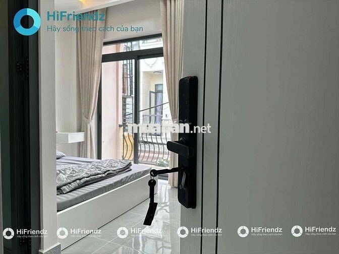 CHO THUÊ PHÒNG BAN CÔNG SIÊU THOÁNG MÁT THUẬN TIỆN DI CHUYỂN SÂN BAY