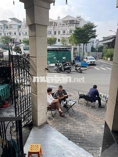 Cho Thuê Tầng Trệt góc 2 Mặt tiền , #Cityland P10 Gò Vấp.