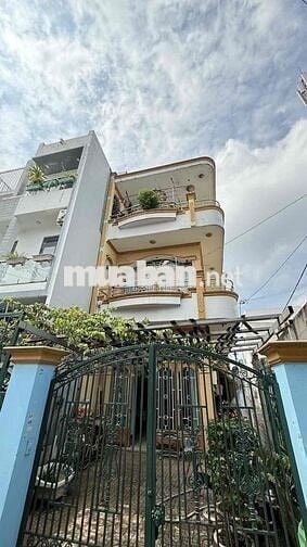 GẦN CHỢ BÌNH TRỊ ĐÔNG🔥🚀 DT: 113M2 ( 5,4 X 22 ) 3 TẦNG - 5PN - HẺM HƠI