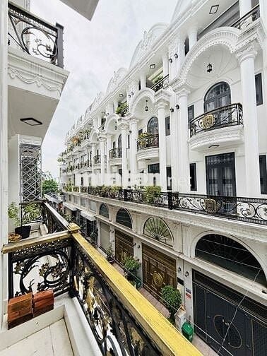 NHÀ MỚI ĐẸP 5 TẦNG – HẺM NHỰA XE HƠI 6M – BÌNH TRỊ ĐÔNG – CHỈ NHỈNH 7