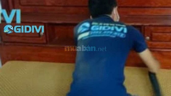 Cần tuyể 2 bạn nam vệ sinh ghế sofa, nệm