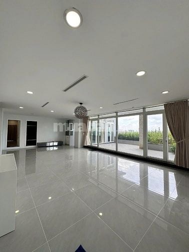 CHÍNH CHỦ CẦN CHO THUÊ PENTHOUSE CAO ỐC PHÚ NHUẬN - 370m², 4PN, 4WC