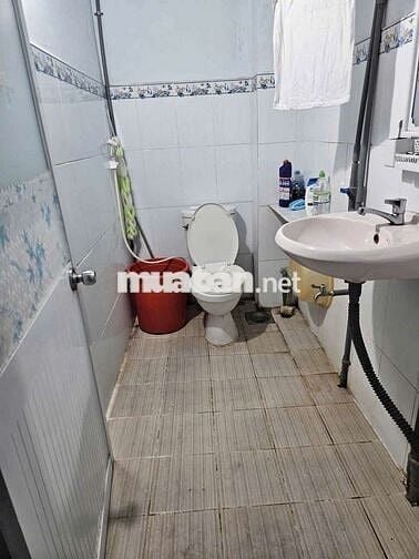 Phòng trọ giá rẻ giờ giấc tự do cách mạng tháng 8