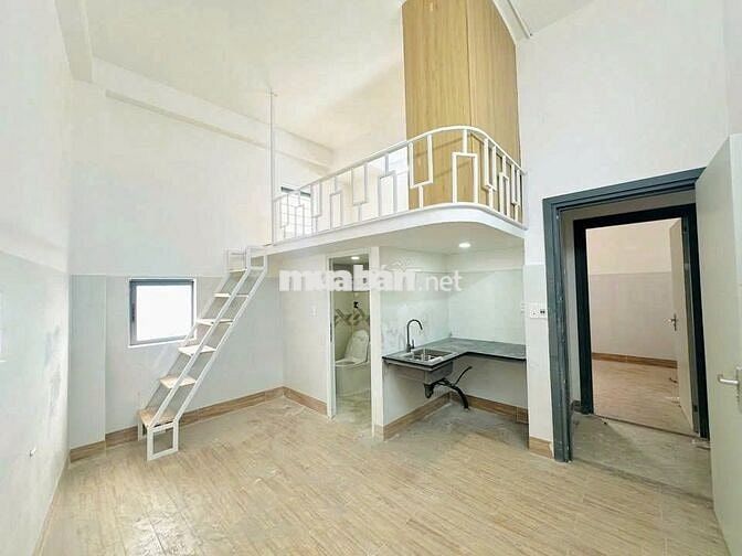 Phòng mới xây rộng rãi cửa sổ trời siêu thoáng ngay ngã tư Gò Mây