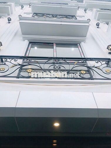 Nhỉnh 6 Tỷ - Nhà Long Biên 31m2 x 5 Tầng Ngõ Rộng 3m