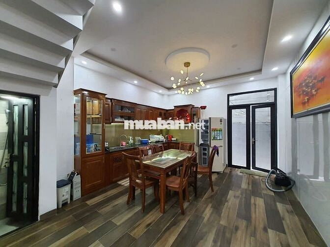 Cho thuê nhà 3PN, gần Lotter mart, có phòng làm việc riêng