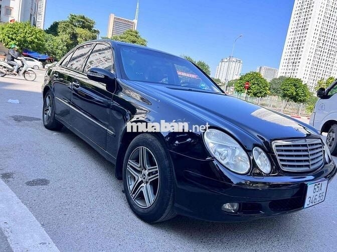 Meccedet E 240 xe chính chủ giảng viên ĐH đi lại