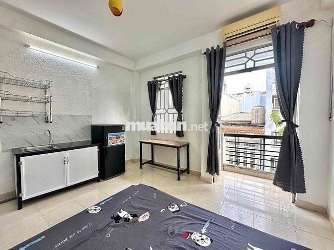 Căn hộ Studio ban công full nội thất ngay ngã 4 Phú Nhuận