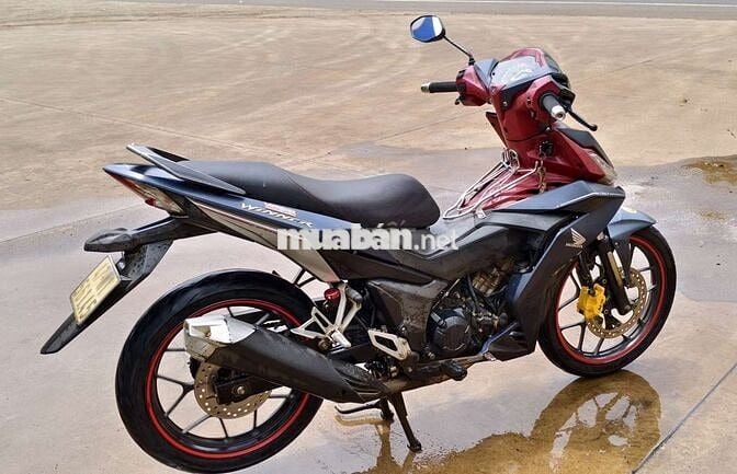 Dư dùng nên cần bán Winner V1 2017, chính chủ