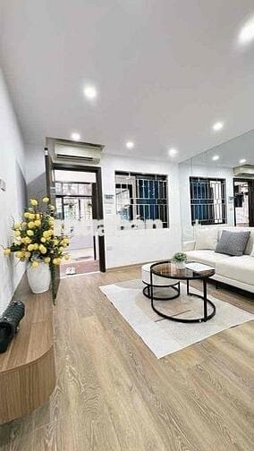 TẦNG 2 MẶT PHỐ 8/3 #QUỲNH MAI - SÂN CHƠI TRƯỚC NHÀ - HAI MẶT THOÁNG