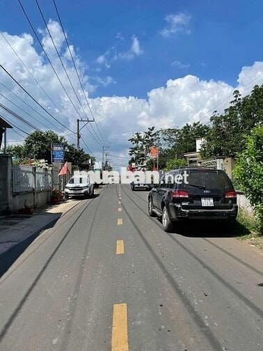 NGAY CỔNG KHU CÔNG NGIỆP BÌNH LỘC