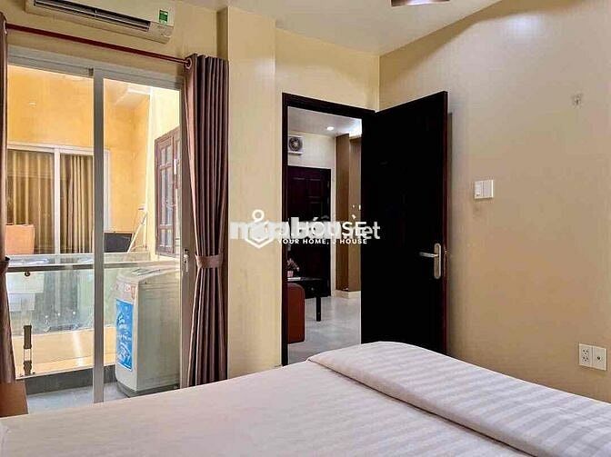 Căn Hộ Một Phòng Ngủ Ban Công Đẳng Cấp Tại Phú Nhuận RỘNG 50m2