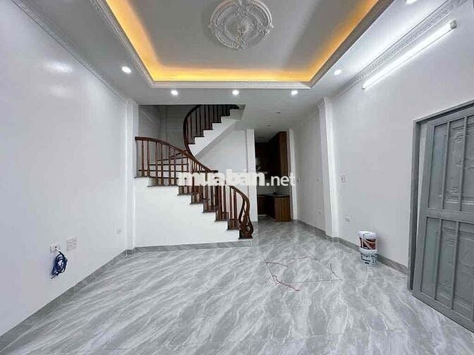 Trần Khát Chân-43m -nhà mới , gần ô tô 10m, vị trí trung tâm