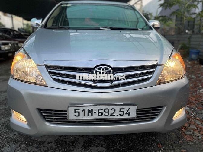 Toyota Innova 2010 V - 135000 km