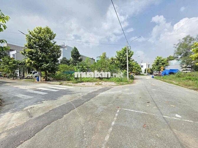 Đất góc 2 mặt tiền KDC đất mới, phường Tân Bình, Tp Dĩ An