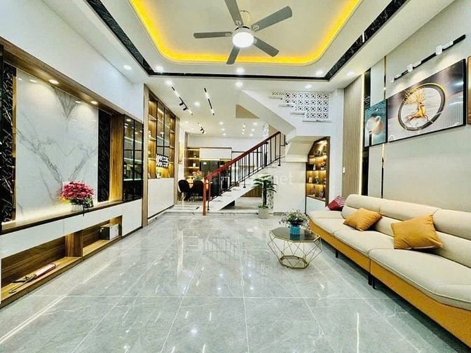 Có ngay căn nhà (4,3x18,8) 3tầng - giá chỉ 2tỷ ngay đường Nguyễn Oanh