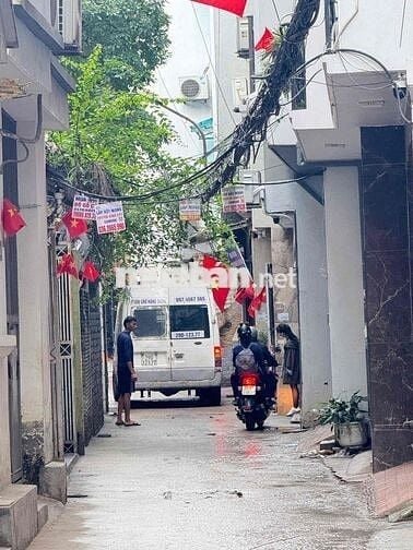 Ô TÔ 16 CHỖ PHI QUA NHÀ – SIÊU NHÀ LẠC LONG QUÂN