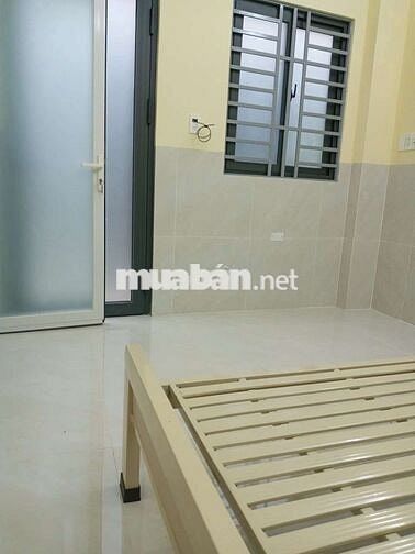 Cho thuê phòng trọ mới xây dựng, 18m2 , nằm trên đường Lạc Long Quân