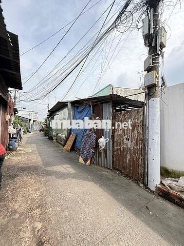 Bán đất cách đường Đông Thạnh2-6 tầm 30 m. dt:5x24m