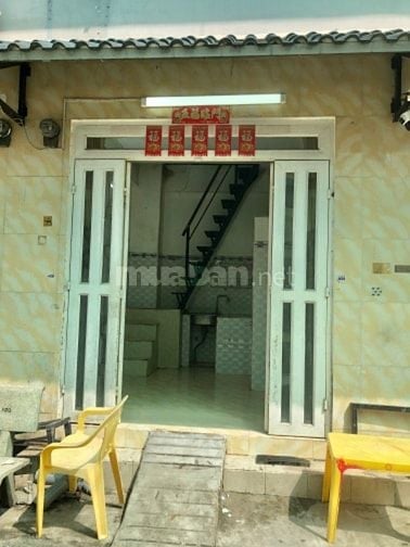 còn 1 phòng cho thuê 2tr7 .hẻm an ninh ,yên tĩnh,dân trí cao