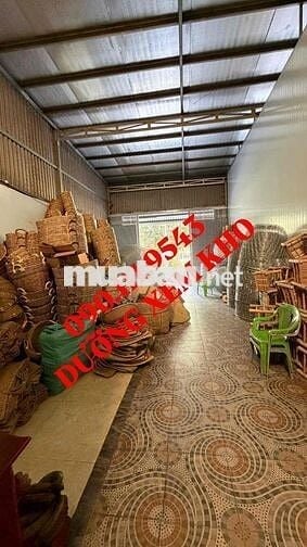 CHO THUÊ NHÀ XƯỞNG 180m2 - 10TRIỆU - NỞ HẬU - MẶT TIỀN - ĐƯỜNG XE CONT