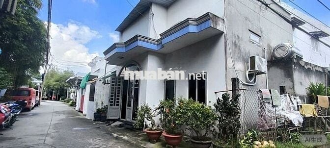 Bán nhà đường xe hơi 8m Tân xuân Hóc Môn. Dt:64m2 SHR chỉ nhỉnh 3 tỷ !