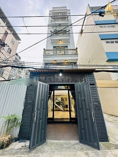 Mặt tiền VIP ngay Dương Quảng Hàm đối diện Tòa Án xây mới 5 tầng 4x15