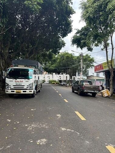 HIẾM – MẶT TIỀN RỘNG 300m² ĐƯỜNG Y JUT – TRUNG TÂM PHỐ CŨ