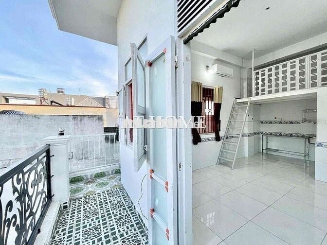 CHO THUÊ BANCOL DUPLEX SIÊU RỘNG NGAY ĐH VĂN HIẾN - SẠCH SẼ