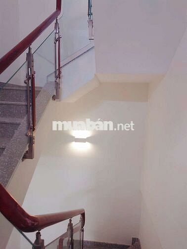 Nhà hẻm oto 4PN Nguyễn Đình Chính giá chỉ 19tr