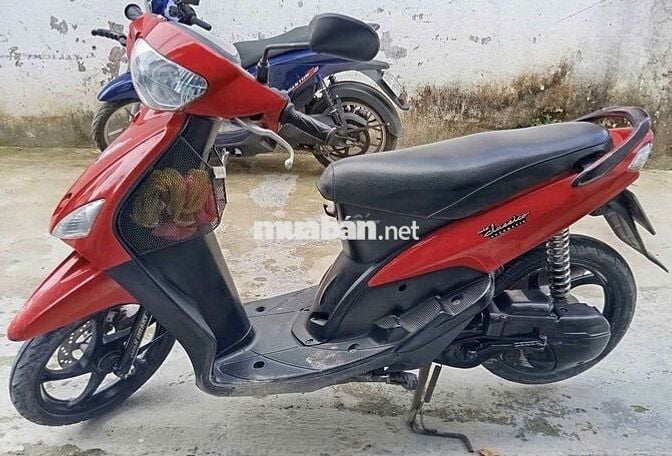 Mio đỏ bánh mâm thắng đĩa