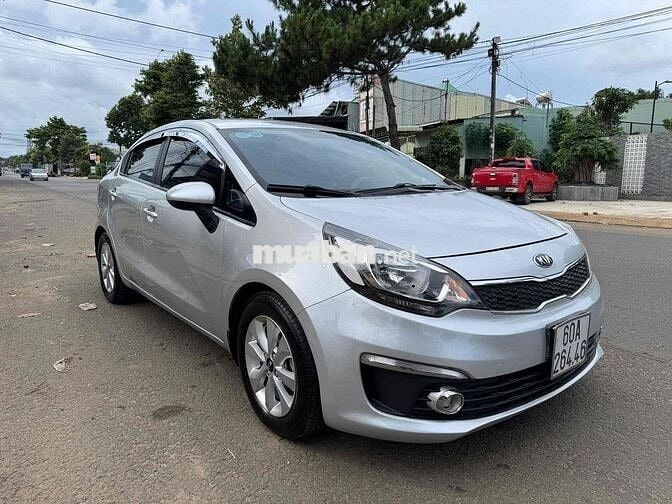 Kia Rio 2015 1.4 AT Sedan - 100000 km