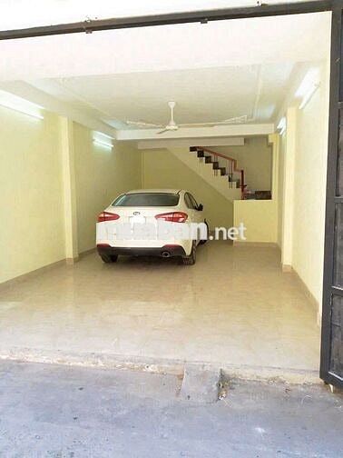 HXH 6m 82/20 Nguyễn Trọng Tuyển 4.3 x 9.5 ô tô ngủ trong nhà Đông Bắc