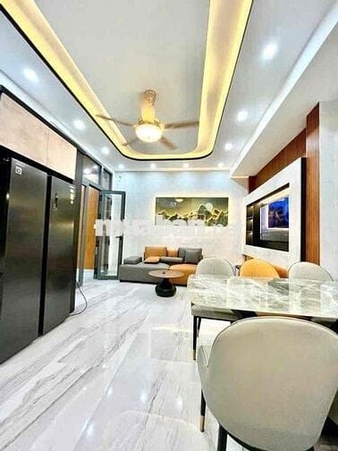🏡 Nhà Vườn giữa lòng Sài Gòn- 170m2- Đ.Huỳnh Tấn Phát-10p về PMH-6.xĐ