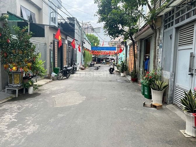 Bán gấp 106 m2 đất hẻm 12m xe hơi Song Hành, An Phú, Q2, TP. Thủ Đức