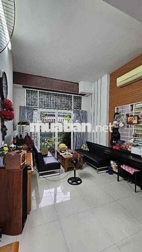 BÁN NHÀ PHÚ THỌ HÒA – ĐÚC BÊ TÔNG CỐT THÉP NGAY KHU CHỢ VẢI 43M2 5,2TỶ