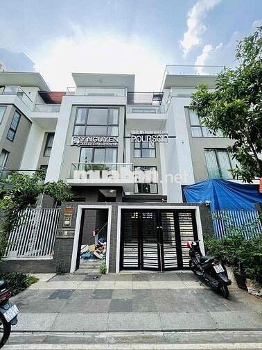 VILLA MỚI KHU HÀ ĐÔ CÓ SÂN, ĐẸP TẠI 201 ĐƯỜNG 3/2 QUẬN 10