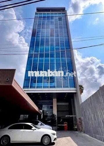 MT  Ba Tháng Hai Quận 10 Diện Tích:  Ngang 6 dài 30m nở hậu