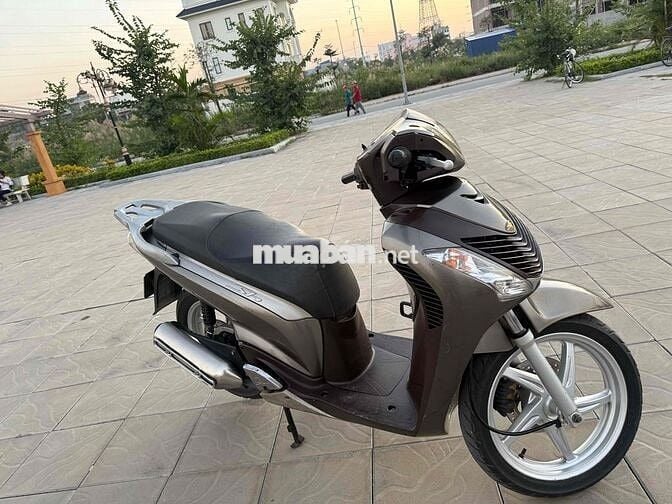 Sh nhập ý 2010 150i