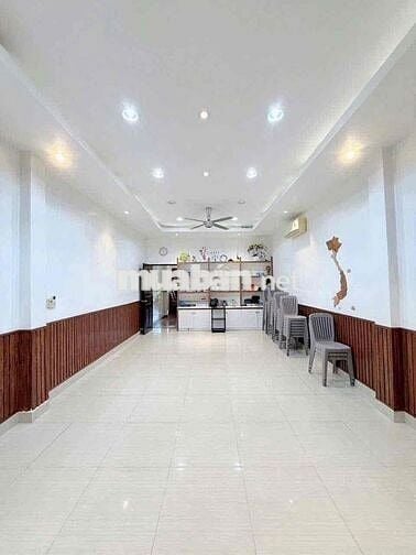 Nhà trệt 2 lầu full nội thất KDC 91B