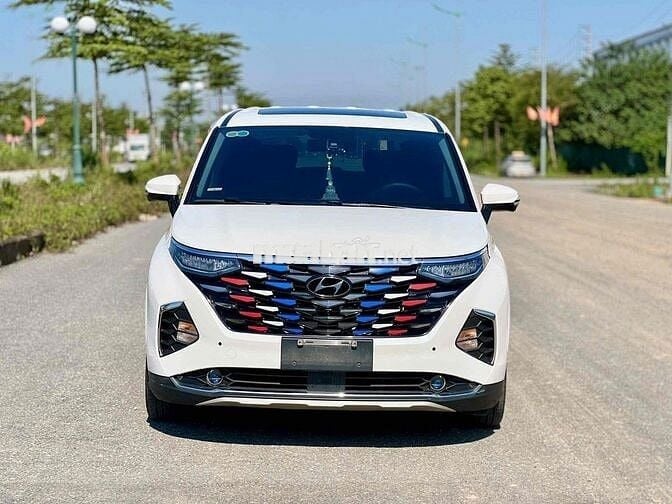 Hyundai Custin Đặc Biệt 1.5T sản xuất 2023