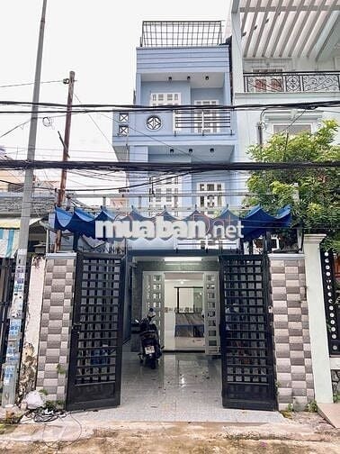 NHÀ THUÊ GẦN CÔNG VIÊN LƯU HỮU PHƯỚC XE Ô TÔ ĐẬU TRONG NHÀ