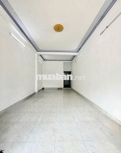 Mặt bằng trệt lầu trống suốt đường Nguyễn Văn Cừ chỉ 14 triệu