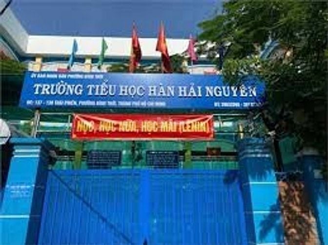 NHÀ HẺM XE TẢI, đường Minh Phụng (6 x 11m), 2 tầng - trường học Hàn Hả